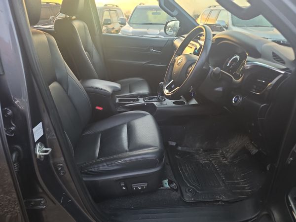 Toyota Hilux 2.4 D4D Invincible X 374597375