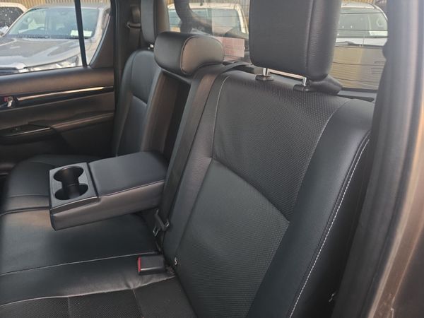 Toyota Hilux 2.4 D4D Invincible X 374597395