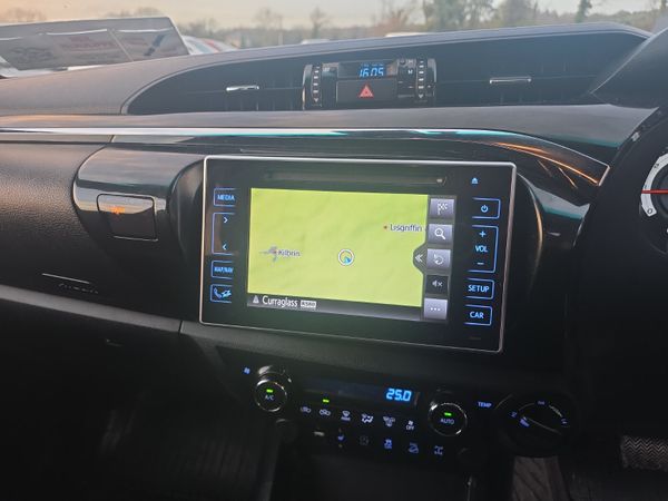 Toyota Hilux 2.4 D4D Invincible X 374597397