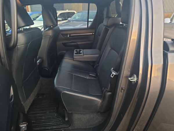 Toyota Hilux 2.4 D4D Invincible X 374597393