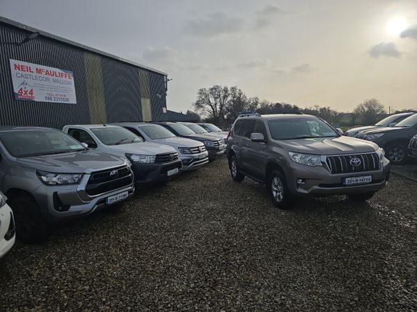 Toyota Land Cruiser LC GX LWB 374597936