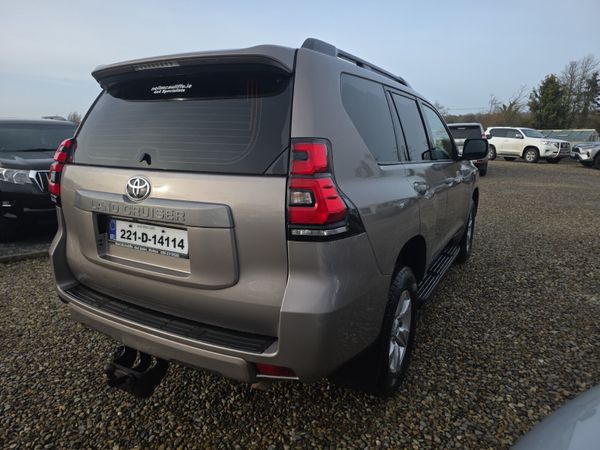 Toyota Land Cruiser LC GX LWB 374597953