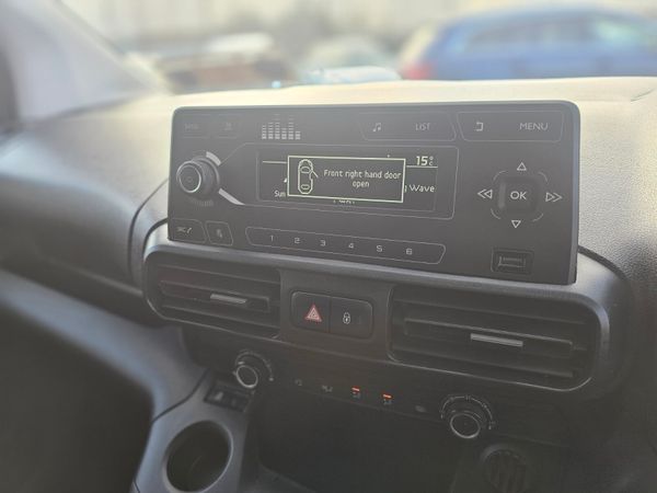 OPEL COMBO // NEW CVRT // 3 SEATS 374634393