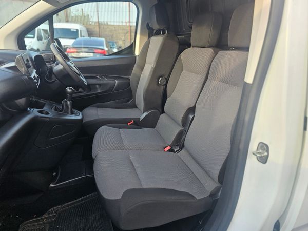 OPEL COMBO // NEW CVRT // 3 SEATS 374634401