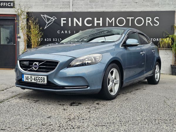 VOLVO V40 180PS R-DESIGN POWERSHIFT // LOW MILEAGE 374635371