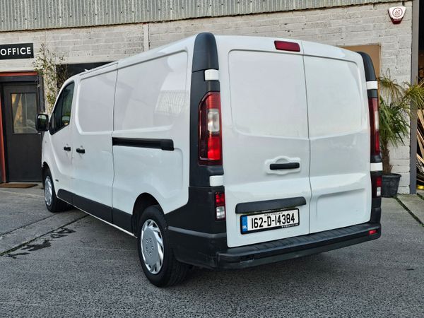 RENAULT TRAFIC LWB // 08/26 DOE 374635508