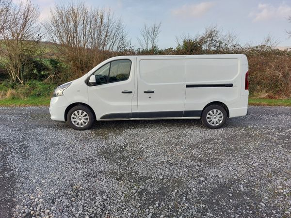 Renault Trafic 212 LWB 2.0L Showroom Con LOW Milea 374631897