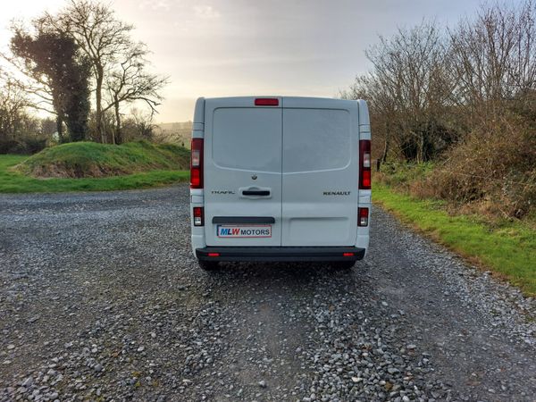 Renault Trafic 212 LWB 2.0L Showroom Con LOW Milea 374632010