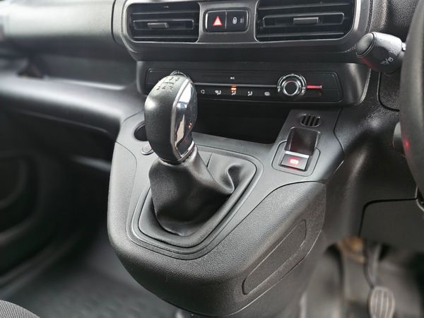 PEUGEOT PARTNER PRO PLUS // BIG SPEC // 3 SEATS 374632504