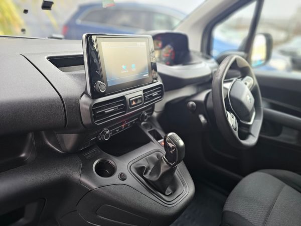 PEUGEOT PARTNER PRO PLUS // BIG SPEC // 3 SEATS 374632517