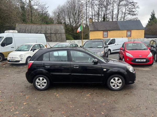 Low Mileage Kia Rio NCT Tax Warrantly 374655227