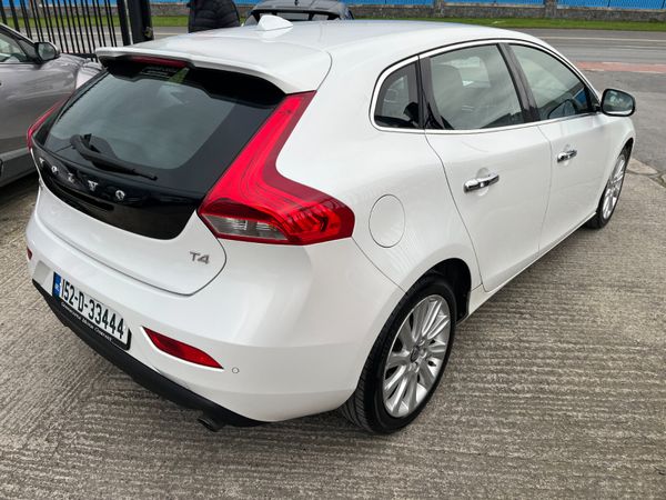 Volvo V40 2015, 1.6 5DR AUTOMATIC LOW KMS 374655546
