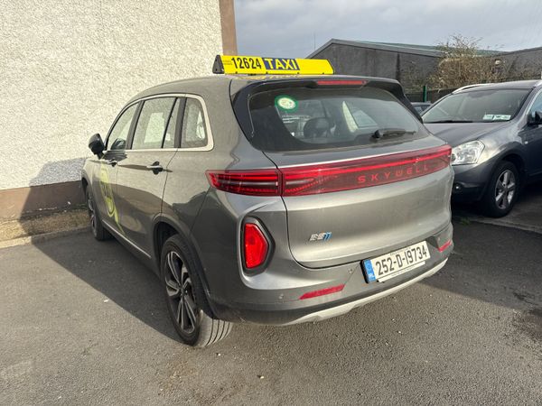 Electric Taxi for rent 374657126