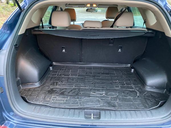 HYUNDAI TUSCON EXECUTIVE 374650027