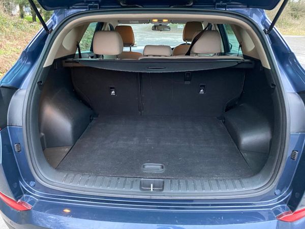 HYUNDAI TUSCON EXECUTIVE 374650035