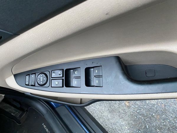 HYUNDAI TUSCON EXECUTIVE 374650039