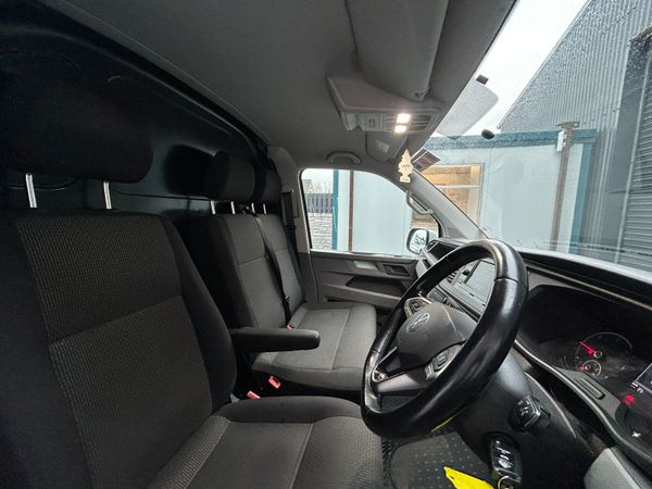 2021 Volkswagen Transporter / Highline alloys 374653332