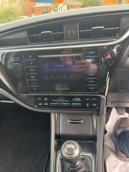 Toyota Auris 2016 1.4 diesel manual 374667032