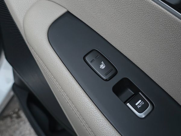 Kia Sorento Platinum AWD *HUGE SPEC* New NCT 2016 374668585