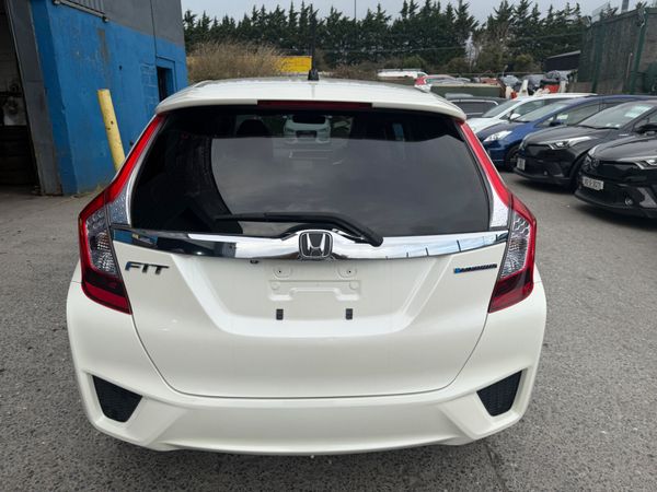 2015 Honda Fit Hybrid Automatic / Leather spec 374660221