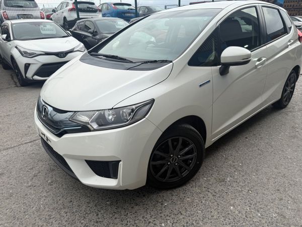 2015 Honda Fit Hybrid Automatic / Leather spec 374660235