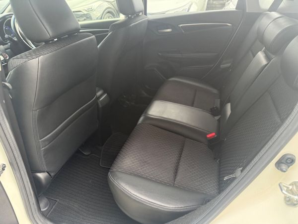 2015 Honda Fit Hybrid Automatic / Leather spec 374660255