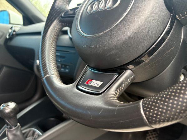 Audi A1 2014 1.4TFSI RARE BLACK EDITION 374677925