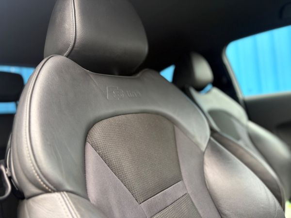 Audi A1 2014 1.4TFSI RARE BLACK EDITION 374677926