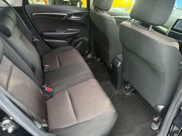 2015 Honda Fit Hybrid Automatic 374687303