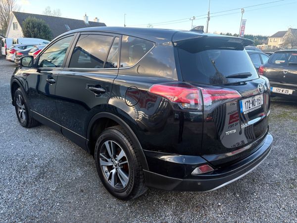 172 Toyota RAV4 Luna 374705506