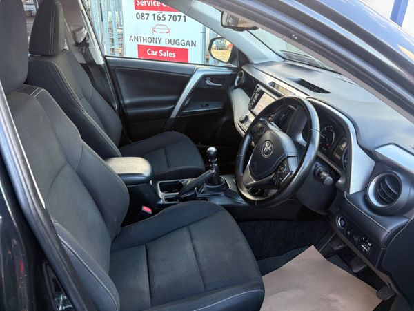 172 Toyota RAV4 Luna 374705511