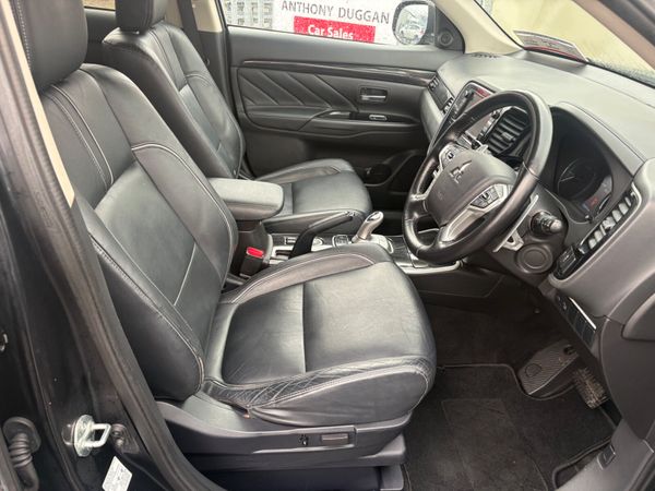 2016 Mitsubishi Outlander 4x4 plug in Hybrid 374706050