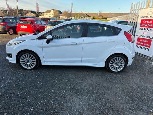 Ford Fiesta Automatic Zetec S 374706362