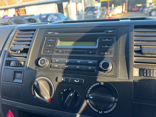 6 Seater VW Transporter Kombi DOE Tax Warranty 374728169