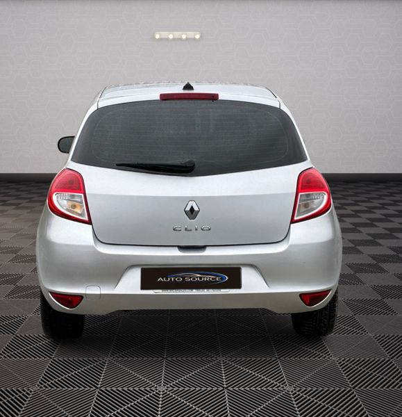 Renault Clio *NCT 03-26* 374745099