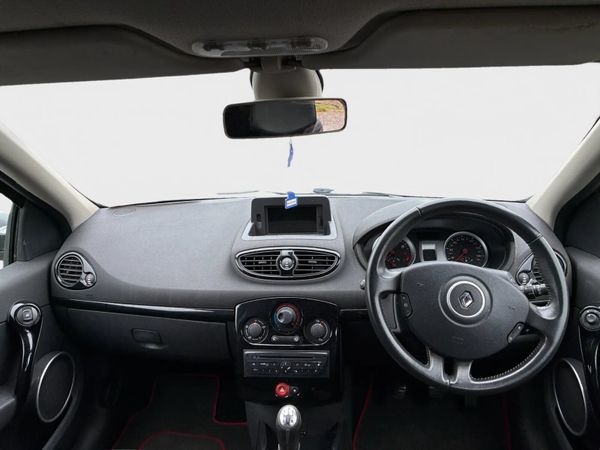 Renault Clio *NCT 03-26* 374745104