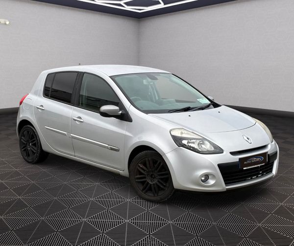 Renault Clio *NCT 03-26* 374745116