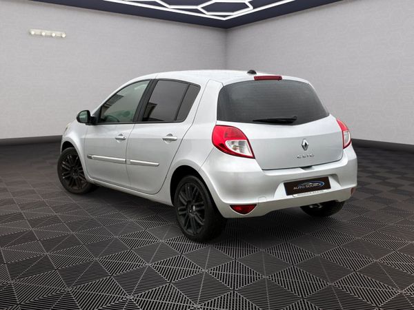 Renault Clio *NCT 03-26* 374745112