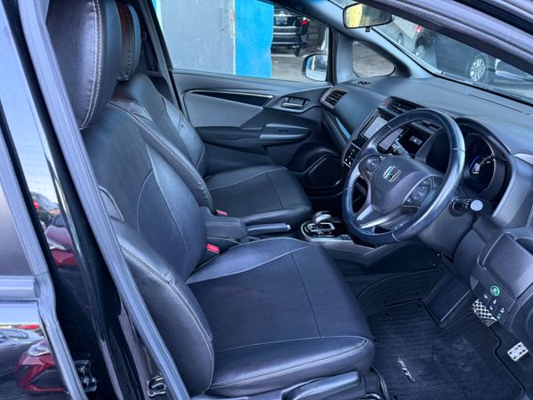 2017 Honda Fit Hybrid automatic/Sensing /leather 374742663