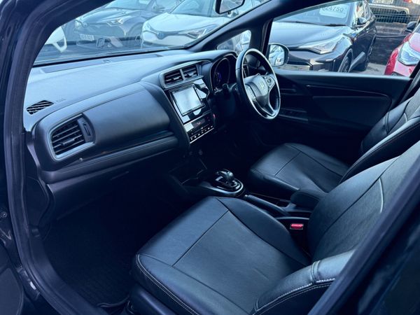 2017 Honda Fit Hybrid automatic/Sensing /leather 374742689