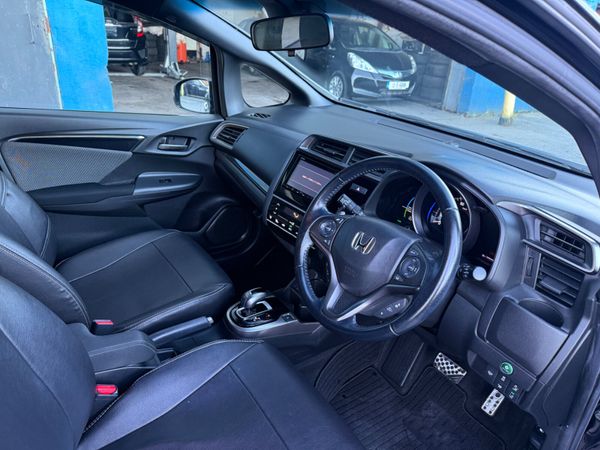 2017 Honda Fit Hybrid automatic/Sensing /leather 374742692