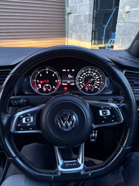 Volkswagen Golf 2016 374753289