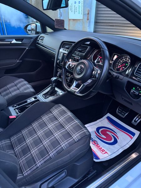 Volkswagen Golf 2016 374753293