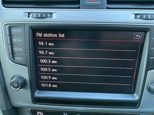 2015 VW Golf 1.2 Petrol Auto,Top Specs,immaculate 374785519