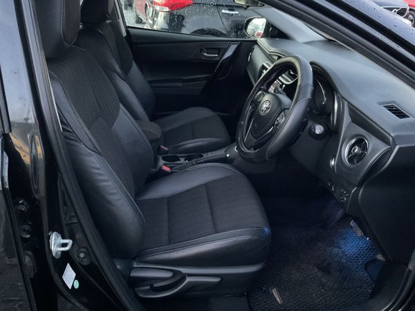 TOYOTA AURIS AUTO PETROL HYBRID SELF CHARGING 374780070