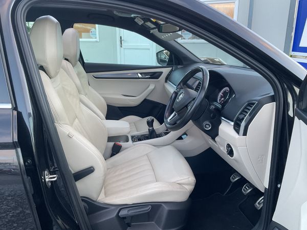 SKODA KAROQ 1.6 TDI STYLE SUNROOF LEATHER TOP SPEC 374782847