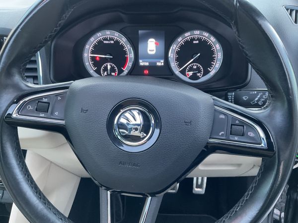 SKODA KAROQ 1.6 TDI STYLE SUNROOF LEATHER TOP SPEC 374782852