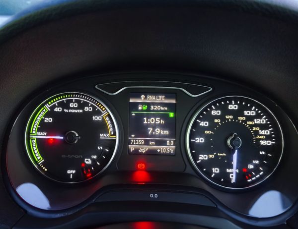 Audi A3 AUTO  E-Tron 1.4 TFSI hybrid AA APPROVED 374783652