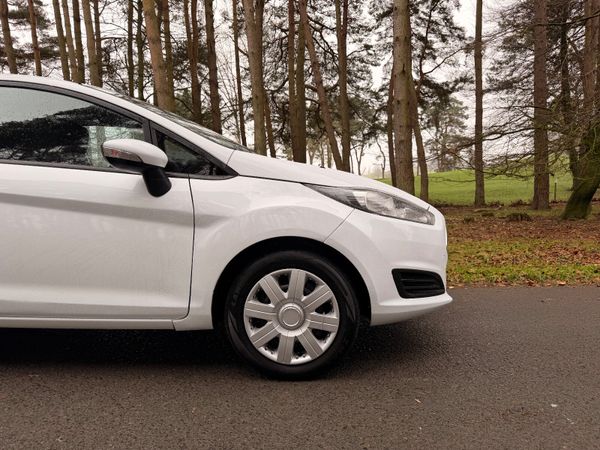 Ford Fiesta Diesel Van 374798000