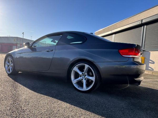 BMW 3-Series 2007 374804419